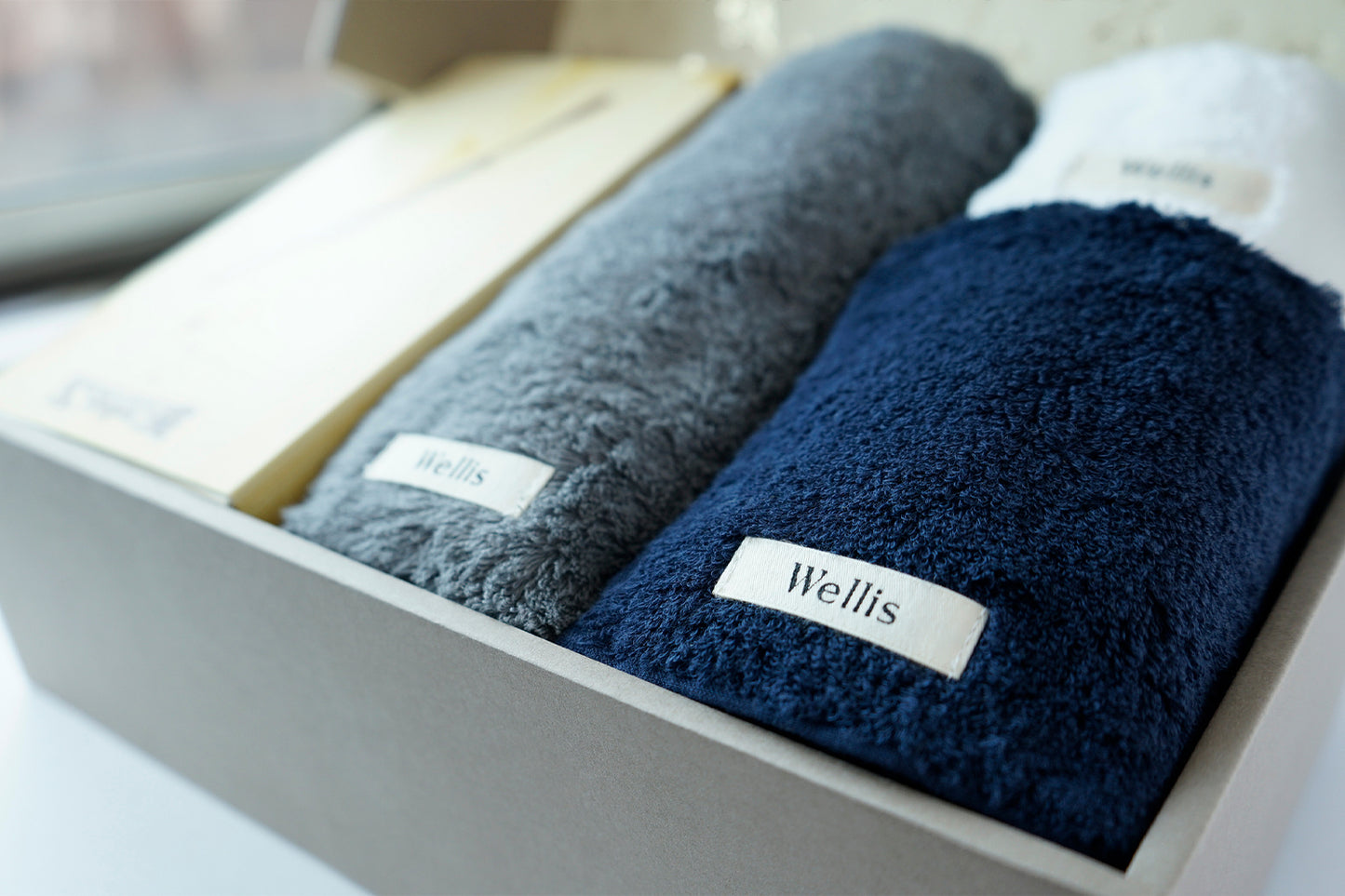 Handkerchief・Wash Towel・Face Towel +LE PINEAU きさんじ(焼き菓子12枚)セット