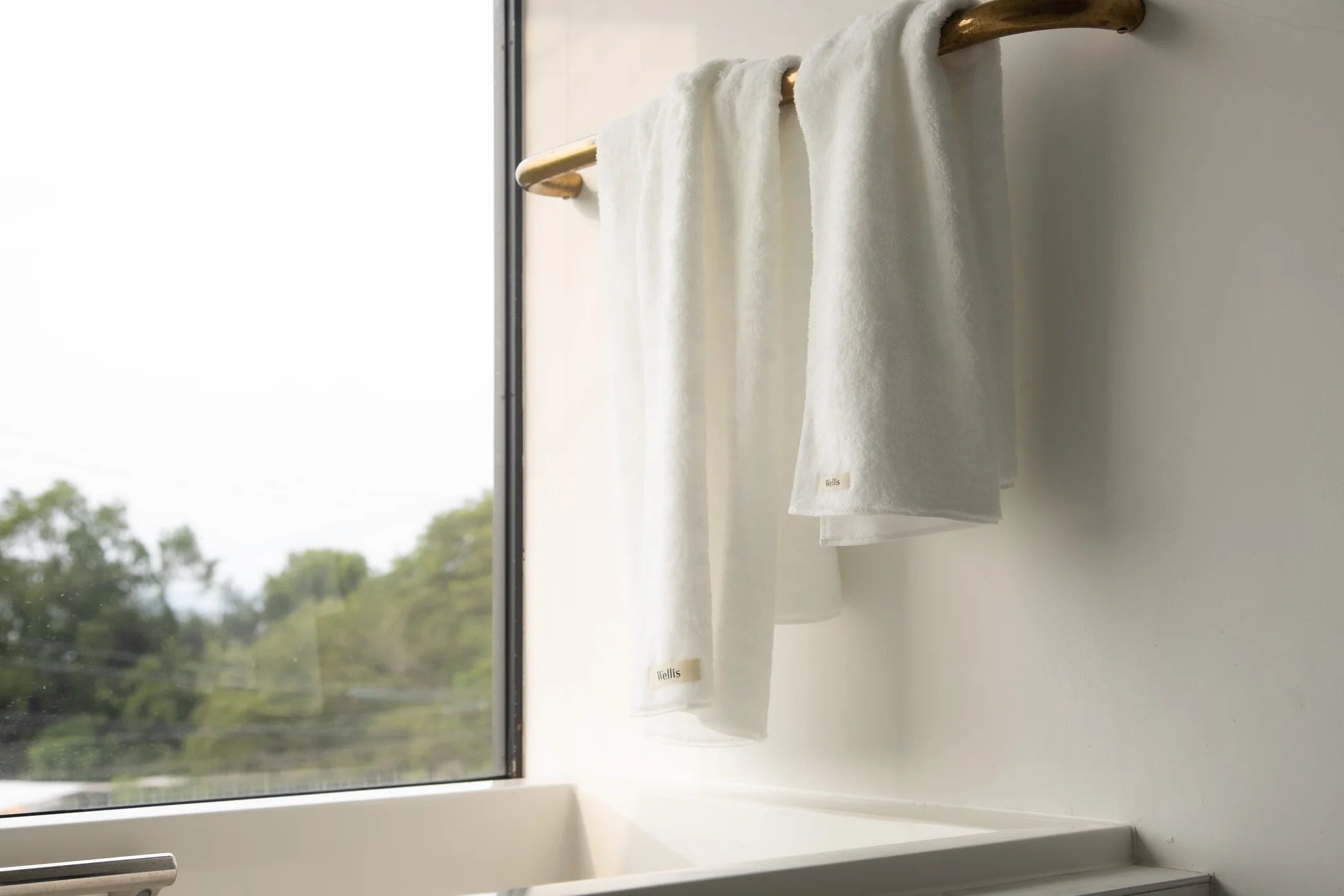 Wellis｜高級タオルギフト｜バスタオル・フェイスタオル＋ボディ用液体石けん（ラベンダー）